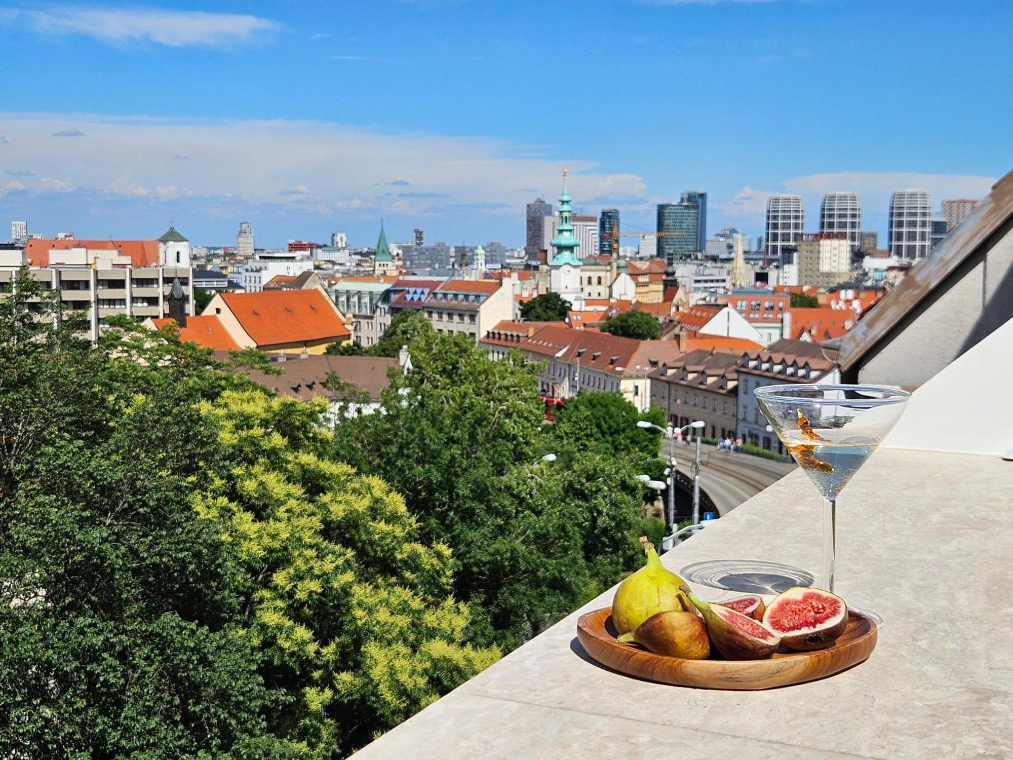 New Design Top-Class Suite Next To The Castle-Free Parking-Terrace Bratislava Exterior foto